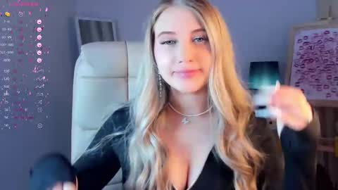 Eva  online show from 02.25.25