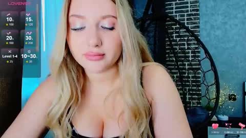 Eva  online show from 09.23.25