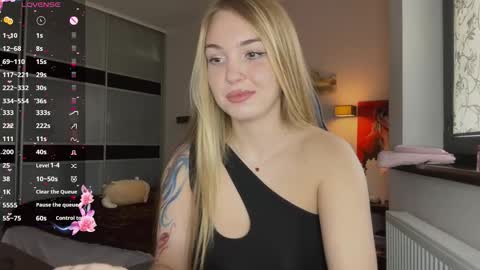 Snapshot of evacarter1 chatting on 10.24.25 evacarter1 online show from 10.24.25