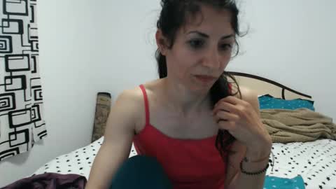 Snapshot of evacrisxxx chatting on 04.26.26 hornycrissyyourlove online show from 04.26.26
