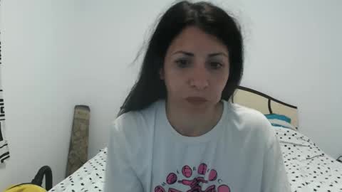 Snapshot of evacrisxxx chatting on 05.09.26 hornycrissyyourlove online show from 05.09.26