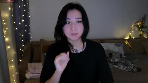 Snapshot of evadior chatting on 11.20.25 Eva online show from 11.20.25