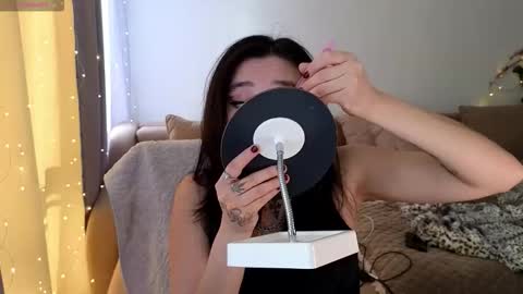 Snapshot of evadior chatting on 11.25.25 Eva online show from 11.25.25