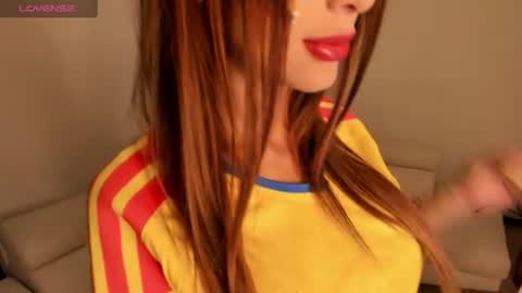 Snapshot of evagomez chatting on 06.18.26 Eva Gomez online show from 06.18.26