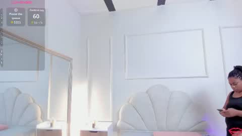 Snapshot of evahalston chatting on 06.17.26 evahalston online show from 06.17.26