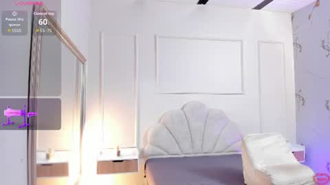 Snapshot of evahalston chatting on 06.24.26 evahalston online show from 06.24.26
