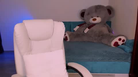 Eva online show from 12.13.24