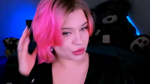 Eva online show from 02.14.25