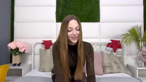 Eva Hook online show from 01.12.26