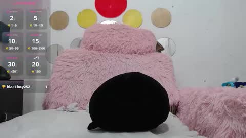 EVA  online show from 02.04.26