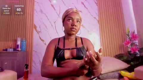 EvaJohnss online show from 12.03.25