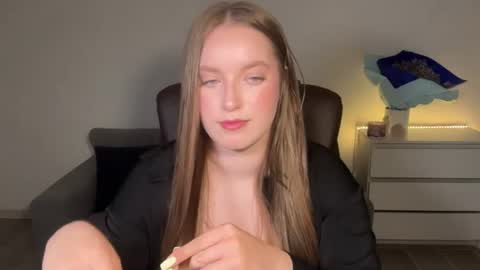 Snapshot of evajuly chatting on 06.22.26 Eva online show from 06.22.26