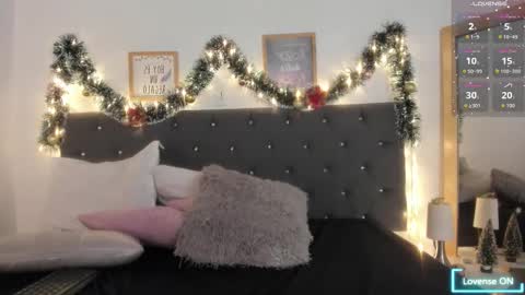 Eva  online show from 12.20.25