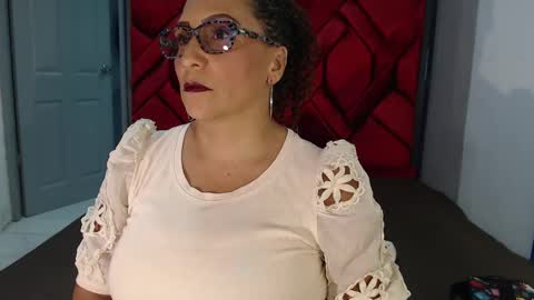 Snapshot of evamills1 chatting on 02.18.25 Eva Mills online show from 02.18.25