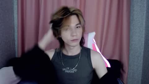 Snapshot of evan_reinhart chatting on 10.07.25 evan_reinhart online show from 10.07.25