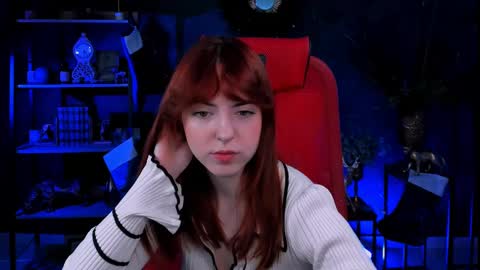 Snapshot of evanellson chatting on 12.29.24 Eva online show from 12.29.24