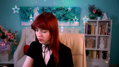 Snapshot of evanellson chatting on 12.29.24 Eva online show from 12.29.24