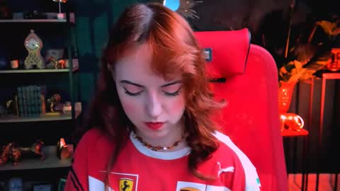 Snapshot of evanellson chatting on 02.18.25 Eva online show from 02.18.25