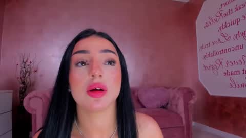 Snapshot of evanew_ chatting on 02.17.25 Eva online show from 02.17.25