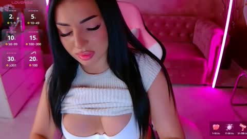 Snapshot of evanew_ chatting on 09.20.25 Eva online show from 09.20.25