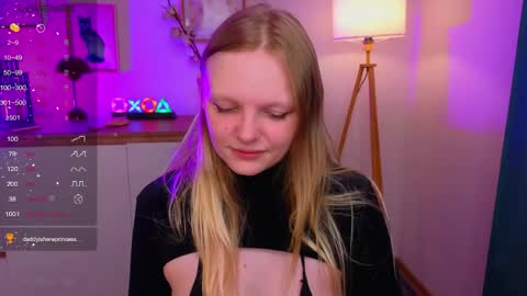 Snapshot of evangel1ne chatting on 05.28.26 evangel1ne online show from 05.28.26