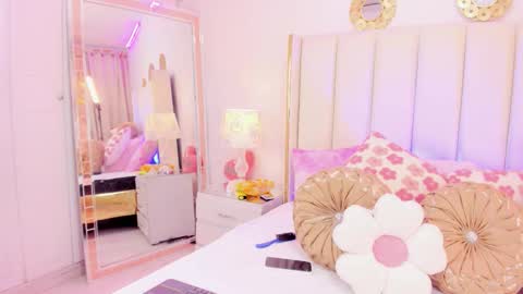 evangelin_ts online show from 11.24.25