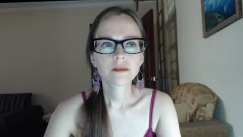 Snapshot of evangeline06 chatting on 06.18.26 YourMistress online show from 06.18.26