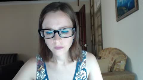 Snapshot of evangeline06 chatting on 07.06.26 YourMistress online show from 07.06.26