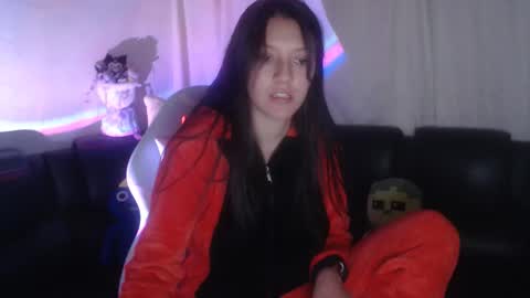 Snapshot of evangeline_petite chatting on 02.10.26 eva online show from 02.10.26