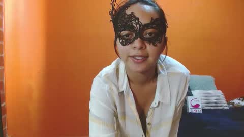 evangelinne_01 online show from 11.21.25