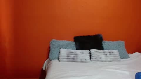 evangelinne_01 online show from 12.18.25