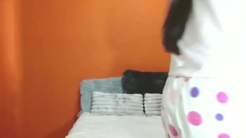 evangelinne_01 online show from 02.04.26