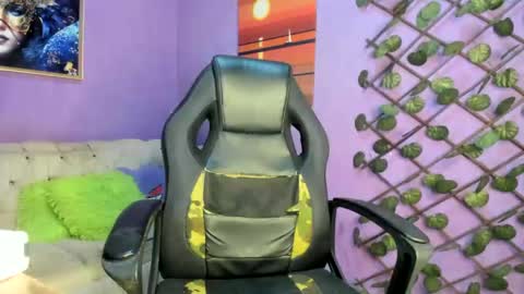 evangely15_ online show from 11.23.25