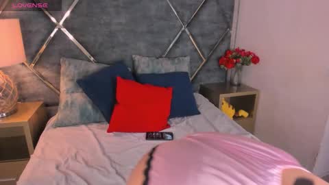 evangely_fox online show from 11.21.25