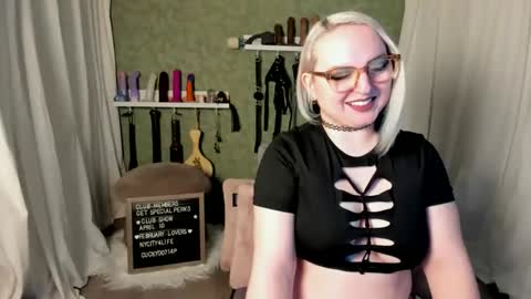 Snapshot of evanharlowe chatting on 03.27.26 Evan Harlowe online show from 03.27.26