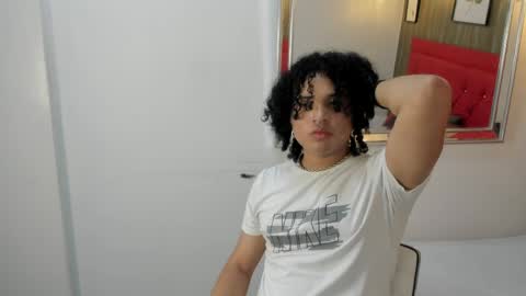 Snapshot of evannnight chatting on 04.09.26 Evann online show from 04.09.26