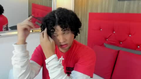 Snapshot of evannnight chatting on 04.12.26 Evann online show from 04.12.26