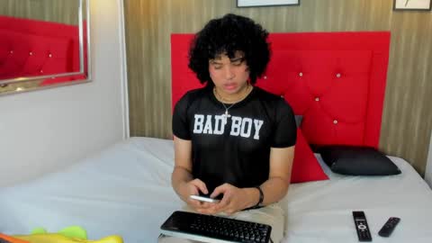 Snapshot of evannnight chatting on 04.16.26 Evann online show from 04.16.26