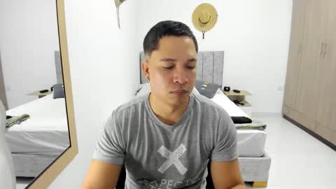 Snapshot of evans_king chatting on 04.19.26 Evan online show from 04.19.26
