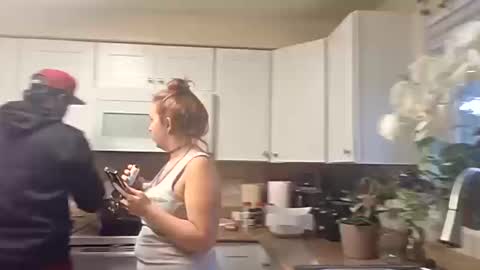 evanschris2048 online show from 10.11.25