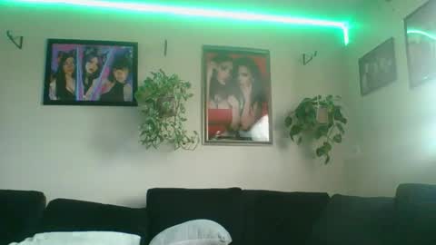 evanschris2048 online show from 11.14.25