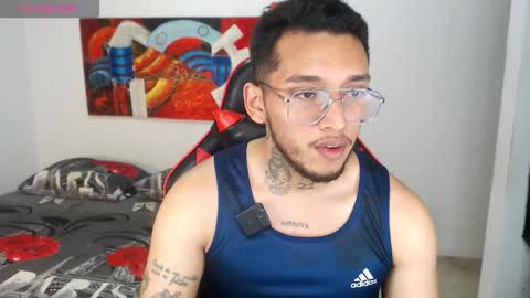 Snapshot of evanvelvet chatting on 03.03.26 online show from 03.03.26