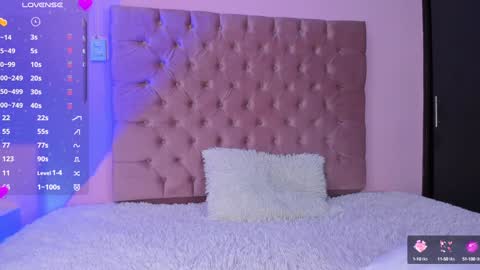 Snapshot of evaolimpo chatting on 01.28.25 Eva Olimpo online show from 01.28.25