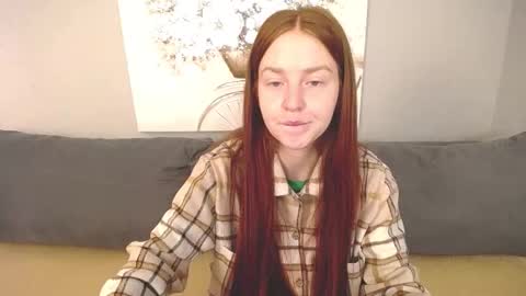 Snapshot of evarey_ chatting on 09.17.25 Adelina online show from 09.17.25