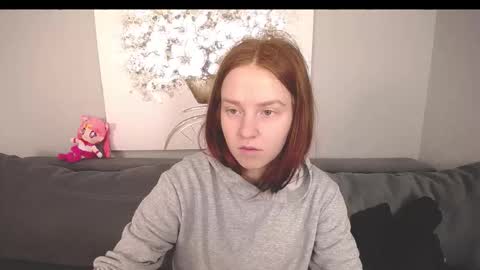 Snapshot of evarey_ chatting on 10.07.25 Adelina online show from 10.07.25