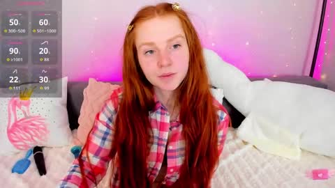 Snapshot of evarey_ chatting on 04.09.26 Adelina online show from 04.09.26