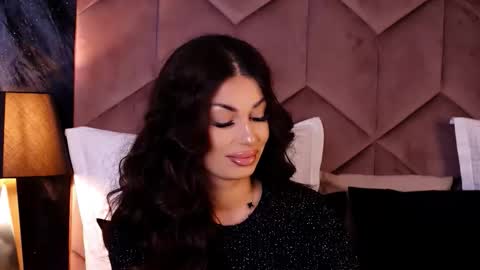 Snapshot of evarhea chatting on 10.08.25 EvaRhea online show from 10.08.25