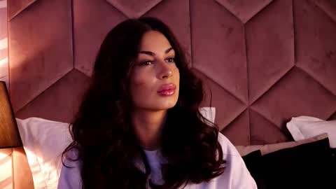 Snapshot of evarhea chatting on 10.13.25 EvaRhea online show from 10.13.25