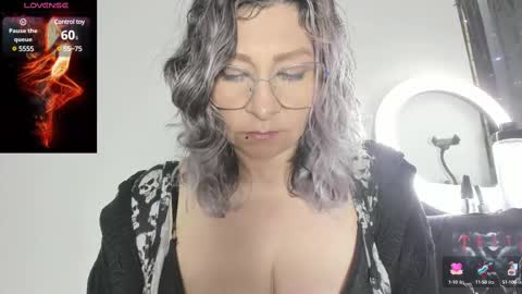 evasaenz online show from 03.11.25