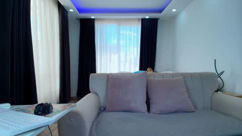  EVA LUNA online show from 02.20.26